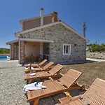 Imperia Zadarvillas
