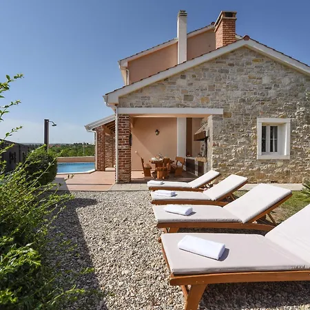 Imperia Zadarvillas *