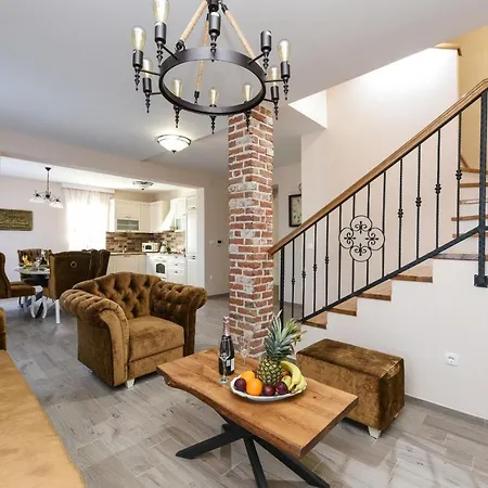 Imperia Zadarvillas *